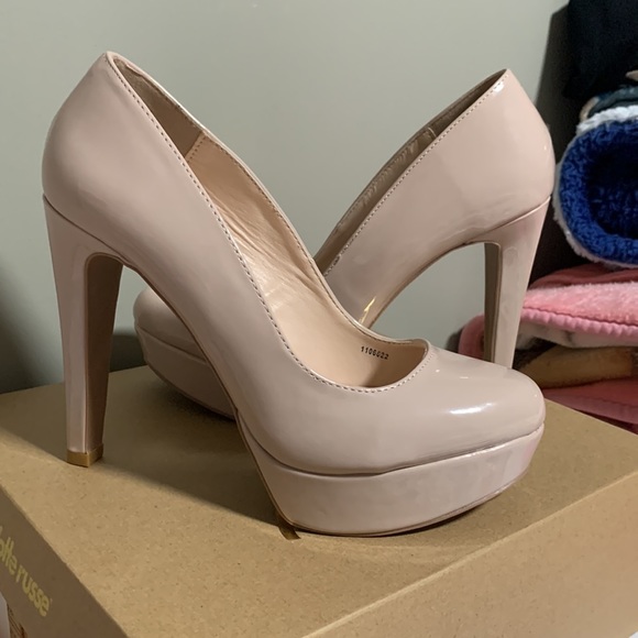 Charlotte Russe Nude Heels - Picture 1 of 7
